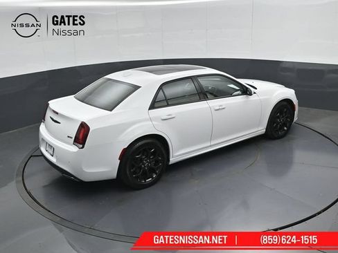 Used 2022 Chrysler 300 Touring L w/ Popular Equipment Group AWD/4WD image 47