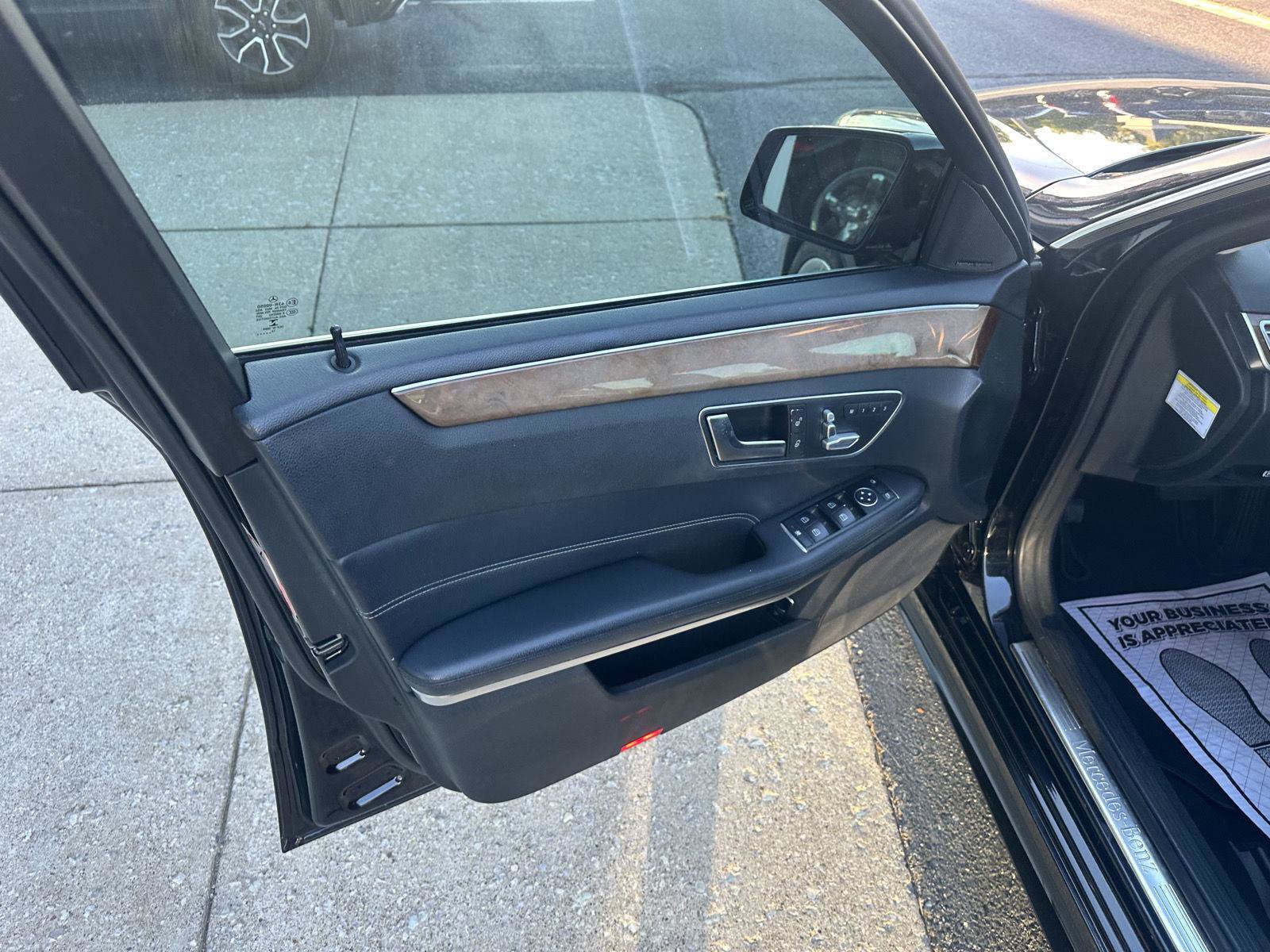 Used 2014 Mercedes-Benz E 350 4MATIC Sedan image 18