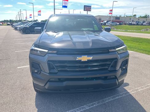 New 2026 Chevrolet Colorado LT w/ LT Convenience Package AWD/4WD image 2