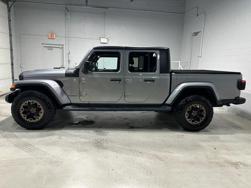 Used 2020 Jeep Gladiator Overland AWD/4WD image 17