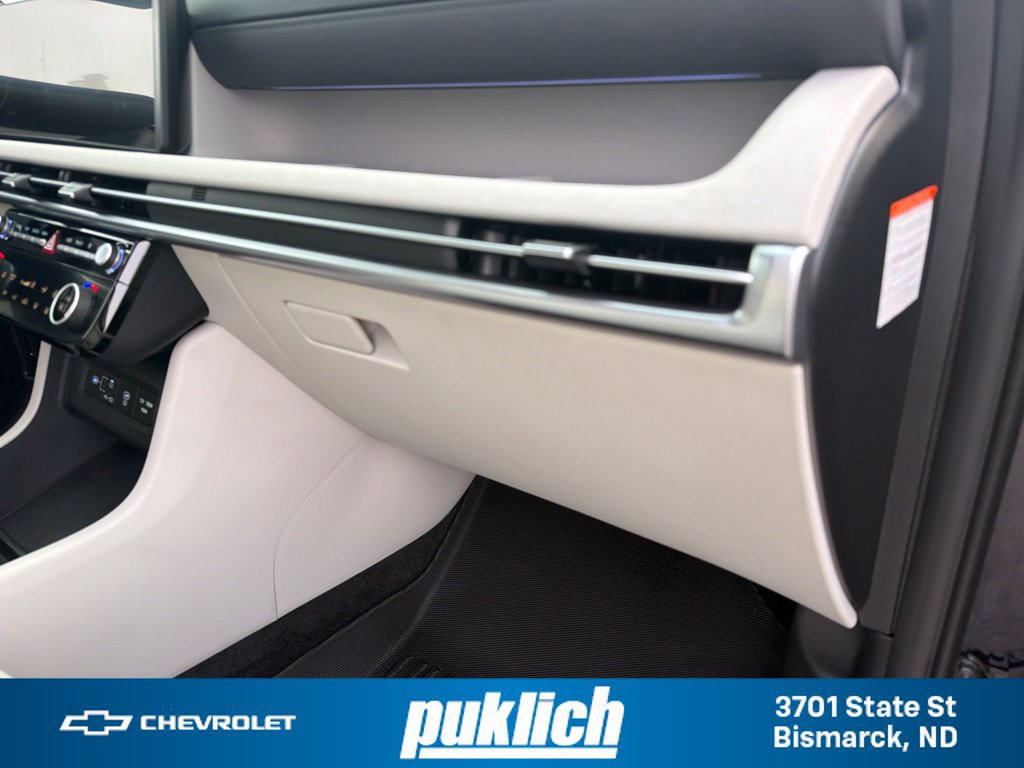 Used 2025 Hyundai Tucson Limited AWD/4WD image 32