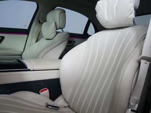 Used 2022 Mercedes-Benz S 500 4MATIC image 10