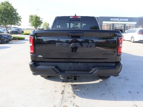 New 2026 RAM 1500 4x4 Crew Cab image 22