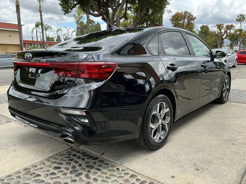 Used 2019 Kia Forte LXS FWD image 5