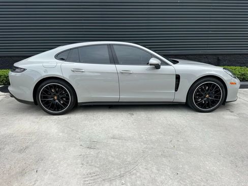 Certified 2023 Porsche Panamera 4 Platinum Edition w/ Sport Chrono Package AWD/4WD image 11