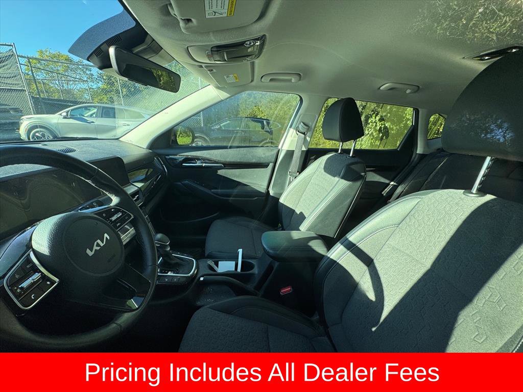 Certified 2025 Kia Seltos S AWD/4WD image 8