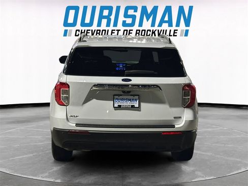 Used 2020 Ford Explorer XLT w/ Comfort Package image 5