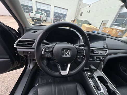 Used 2018 Honda Accord EX-L image 16