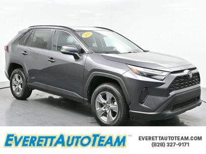 Used 2022 Toyota RAV4 XLE w/ Convenience Package