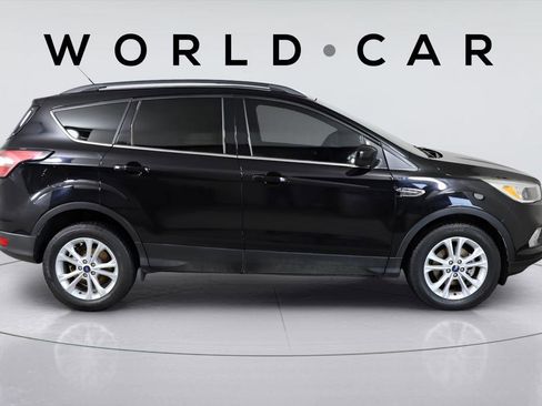 Used 2018 Ford Escape SE image 8