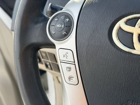Used 2011 Toyota Prius Three image 8