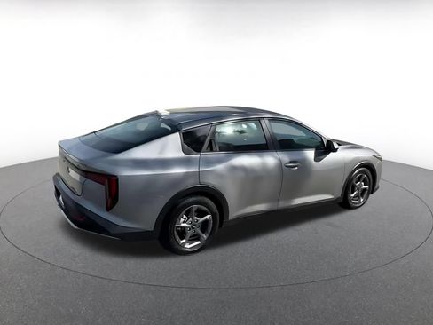 Used 2025 Kia K4 FWD image 11