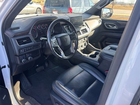 Used 2021 Chevrolet Suburban Z71 image 7