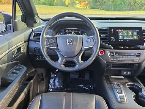 Used 2023 Honda Passport TrailSport image 13