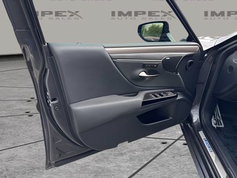 Used 2024 Lexus ES 300h F Sport FWD image 27