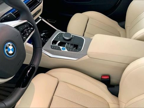 Used 2025 BMW i4 eDrive40 w/ Parking Assistance Package RWD image 8