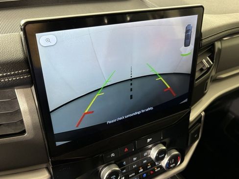 Used 2024 Ford Expedition Max XLT image 28