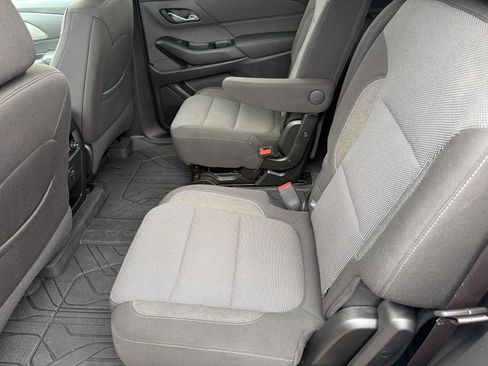 Used 2023 Chevrolet Traverse LT FWD image 29