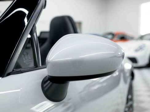 Used 2019 MAZDA MX-5 Miata Grand Touring w/ GT-S Package RWD image 25