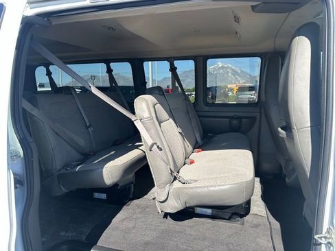 Certified 2024 Chevrolet Express 3500 LT w/ LT Preferred Equipment Group RWD image 12