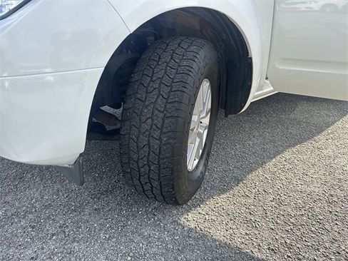 Used 2016 Nissan Frontier SV image 30