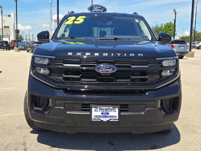 Certified 2025 Ford Expedition Active AWD/4WD image 4