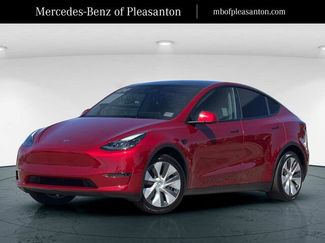 Used 2024 Tesla Model Y 2WD video 1
