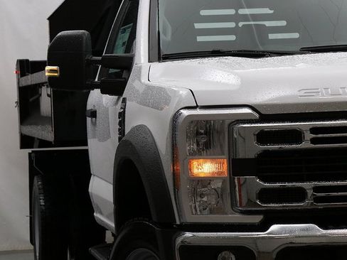 New 2025 Ford F450 XL w/ XL Chrome Package image 4