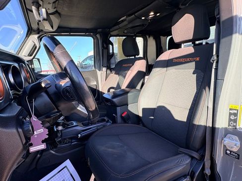 Used 2023 Jeep Gladiator Mojave w/ Cold Weather Group image 25