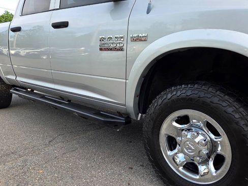 Used 2013 RAM 2500 Tradesman w/ Chrome Appearance Group AWD/4WD image 17
