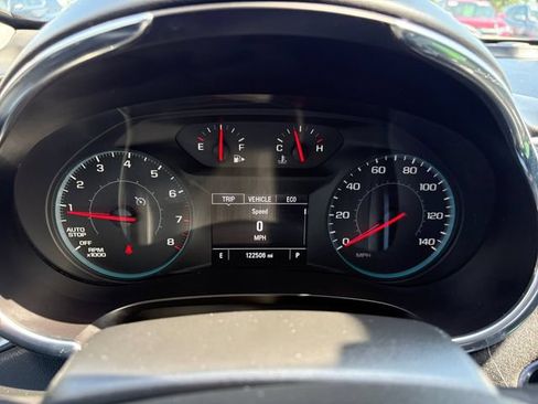 Used 2018 Chevrolet Malibu LT FWD image 24