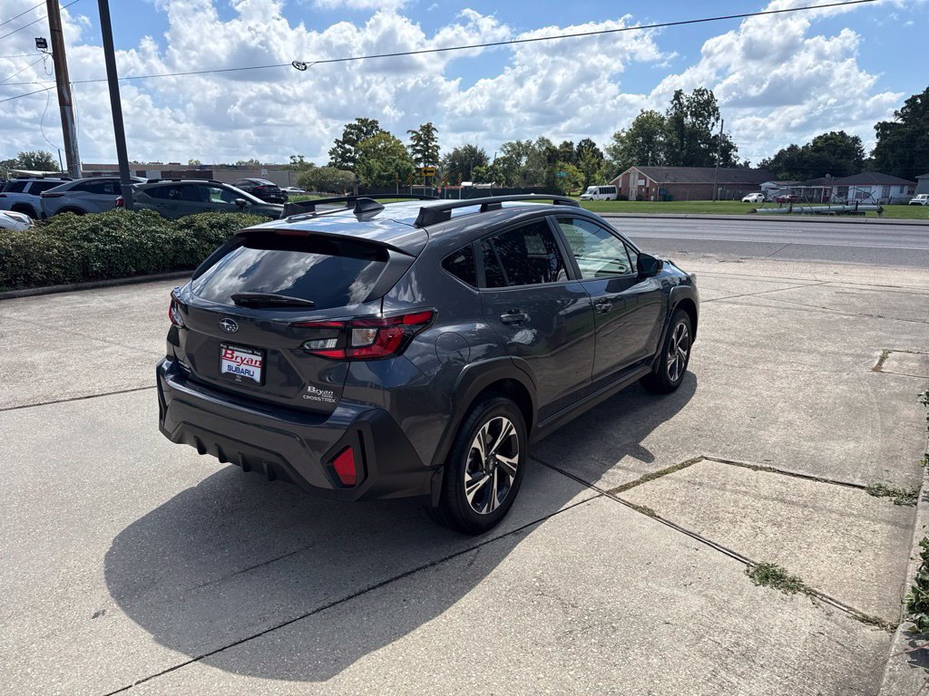 Used 2024 Subaru Crosstrek 2.0i Premium w/ Crosstrek Mirror Package AWD/4WD image 7