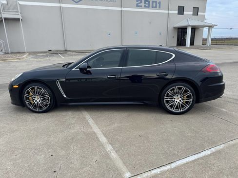 Used 2016 Porsche Panamera Turbo S image 8