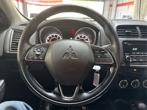 Used 2017 Mitsubishi Outlander Sport ES FWD image 16