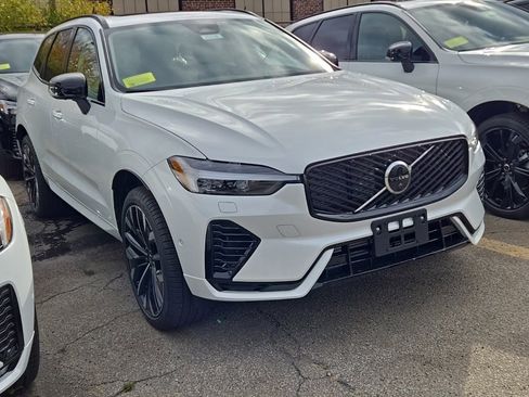 New 2026 Volvo XC60 T8 Ultra w/ Protection Package Premier image 2