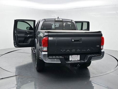 Used 2016 Toyota Tacoma TRD Off-Road w/ Towing Package RWD image 27