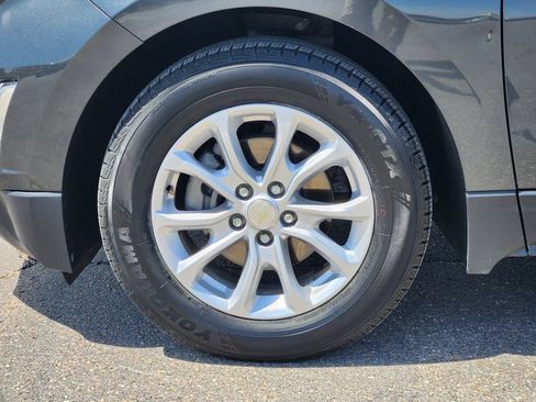 Used 2020 Chevrolet Equinox LS w/ LS Convenience Package FWD image 9