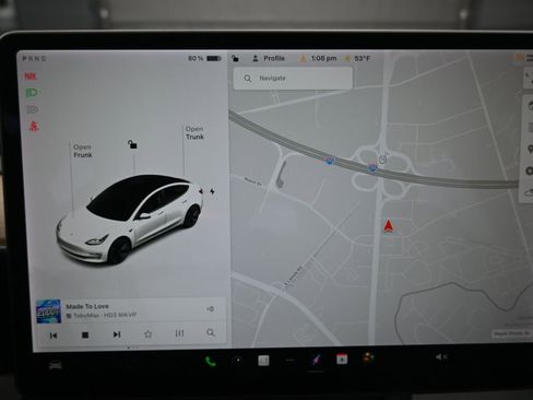 Used 2021 Tesla Model 3 Standard Range Plus image 11