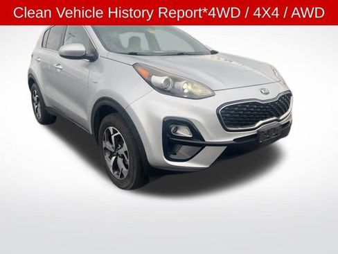 Used 2020 Kia Sportage LX image 3