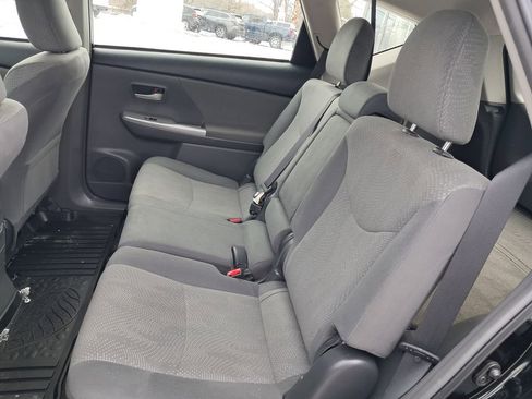 Used 2014 Toyota Prius V Three image 12