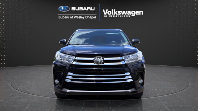 Used 2018 Toyota Highlander Limited Platinum AWD/4WD image 2