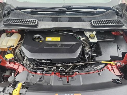 Used 2015 Ford Escape SE image 46