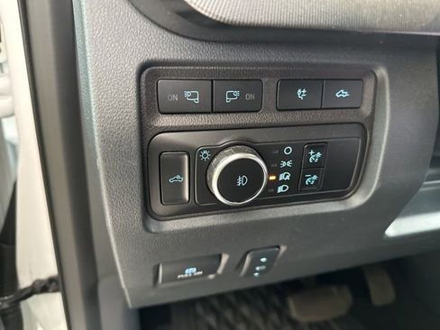 Used 2024 Ford F250 Platinum w/ FX4 Off-Road Package AWD/4WD image 19