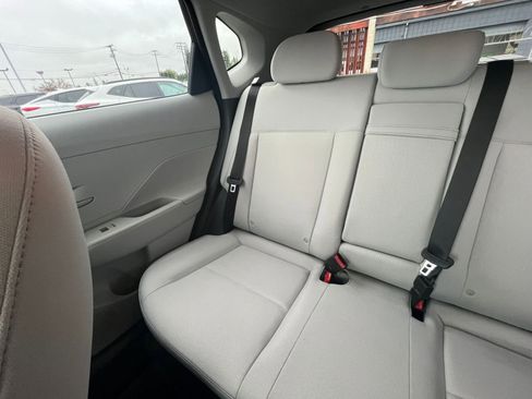 Used 2025 Hyundai Kona SEL image 39