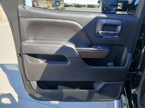 Used 2017 GMC Sierra 3500 Denali w/ Duramax Plus Package image 16