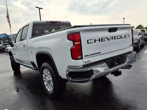 Used 2025 Chevrolet Silverado 2500 LTZ w/ LTZ Plus Package AWD/4WD image 39