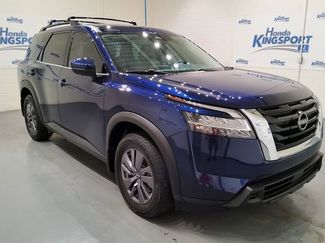 Used 2022 Nissan Pathfinder SV video 2