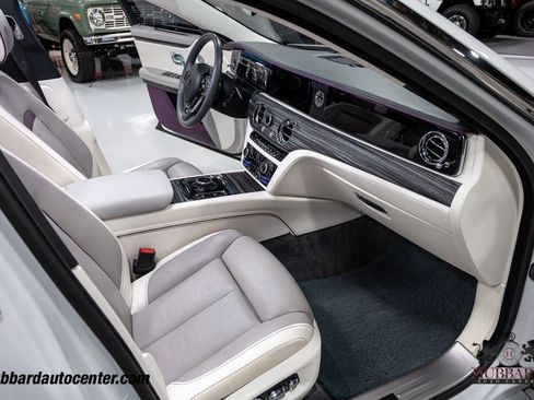 Used 2021 Rolls-Royce Ghost image 25