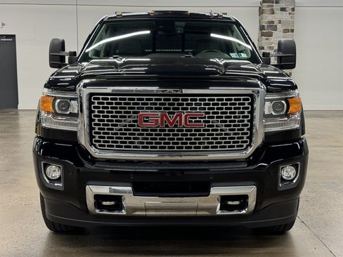 Used 2015 GMC Sierra 3500 Denali w/ Duramax Plus Package AWD/4WD image 2