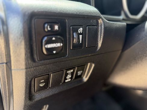 Used 2013 Toyota 4Runner Limited RWD image 10